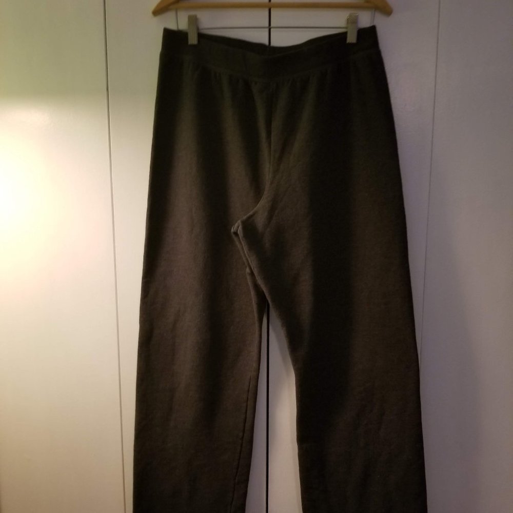 Ladies L Hanes loose fit sweatpants